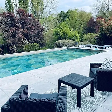 Les Jardins D'anne-so Villa
